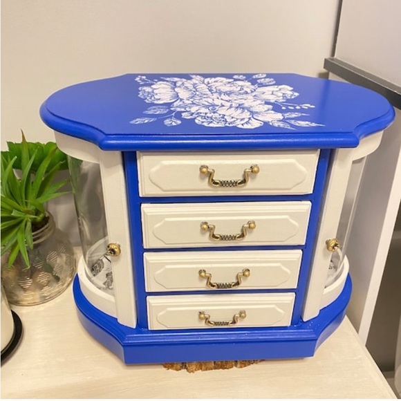 Refinished Medium Blue Floral Jewelry Box / Upcycled Painted Jewelry Box - Picture 2 of 10